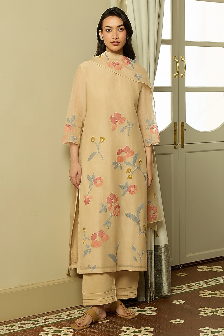 Sand-Colored Muslin Cotton Embroidered Kurta Set by Vaayu at Pernia's Pop Up Shop