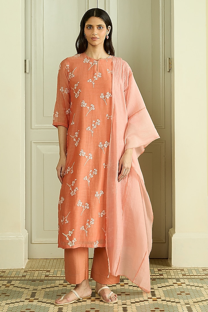 Tangerine Muslin Cotton Embroidered Kurta Set by Vaayu at Pernia's Pop Up Shop