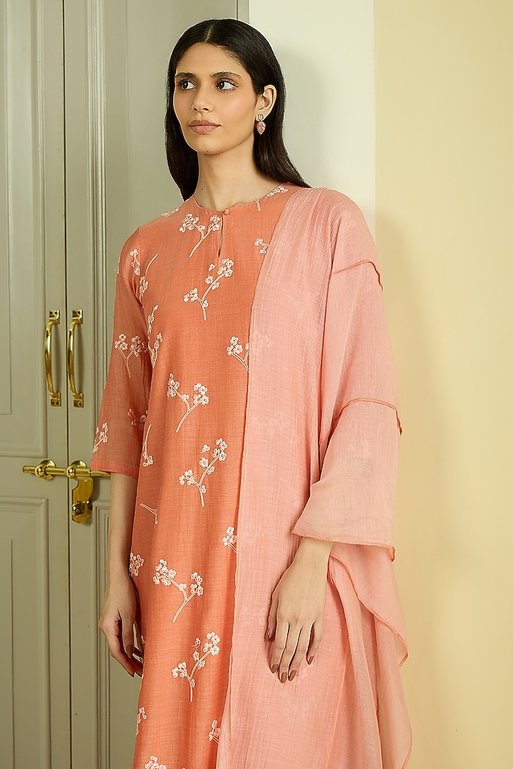 Tangerine Muslin Cotton Embroidered Kurta Set by Vaayu at Pernia's Pop Up Shop