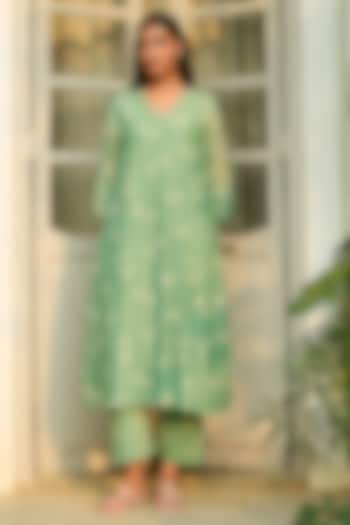 Verdant-Colored Muslin Cotton Embroidered Co-Ord Set by Vaayu at Pernia's Pop Up Shop