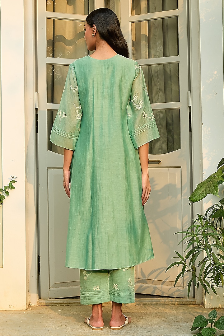 Verdant-Colored Muslin Cotton Embroidered Co-Ord Set by Vaayu at Pernia's Pop Up Shop