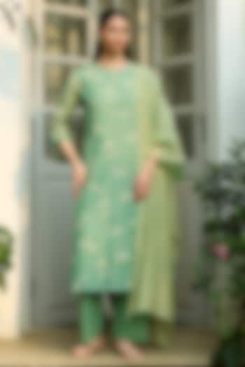 Verdant-Colored Muslin Cotton Embroidered Kurta Set by Vaayu at Pernia's Pop Up Shop