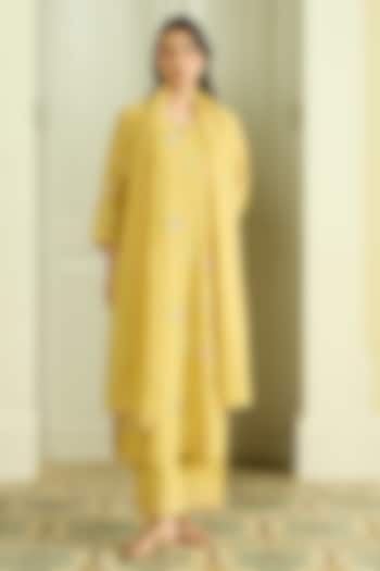 Lemon Muslin Cotton Embroidered Kurta Set by Vaayu at Pernia's Pop Up Shop