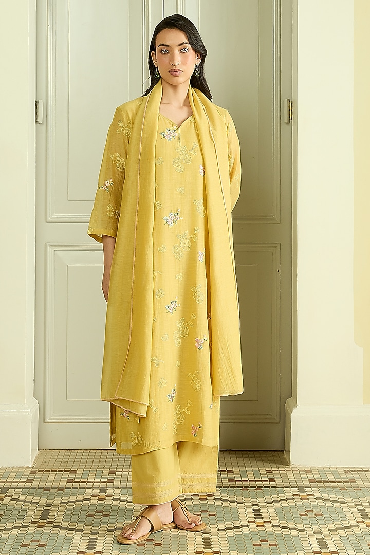 Lemon Muslin Cotton Embroidered Kurta Set by Vaayu at Pernia's Pop Up Shop