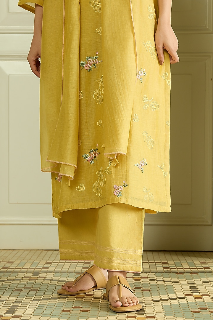 Lemon Muslin Cotton Embroidered Kurta Set by Vaayu at Pernia's Pop Up Shop