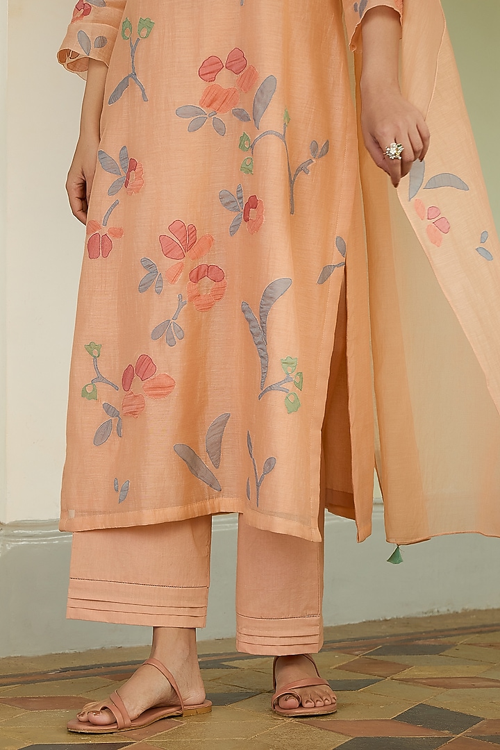 Peach Muslin Cotton Embroidered Kurta Set by Vaayu at Pernia's Pop Up Shop