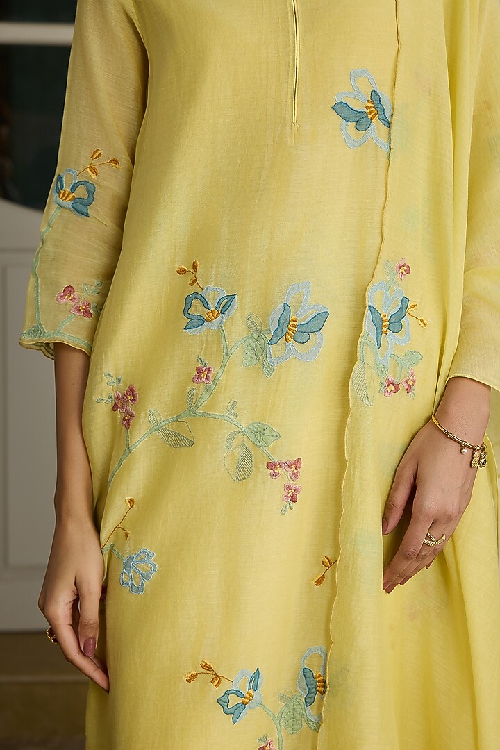 Lemon Muslin Cotton Embroidered Kurta Set by Vaayu at Pernia's Pop Up Shop