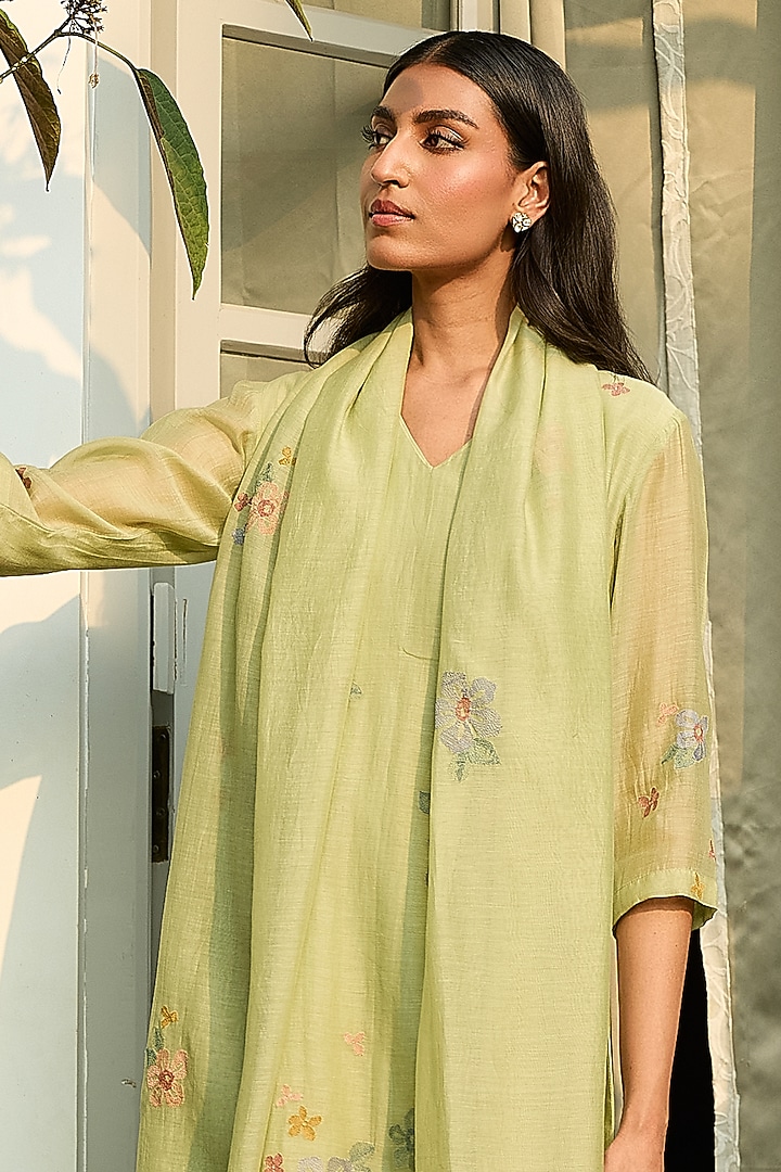 Lime Muslin Cotton Embroidered Kurta Set by Vaayu at Pernia's Pop Up Shop