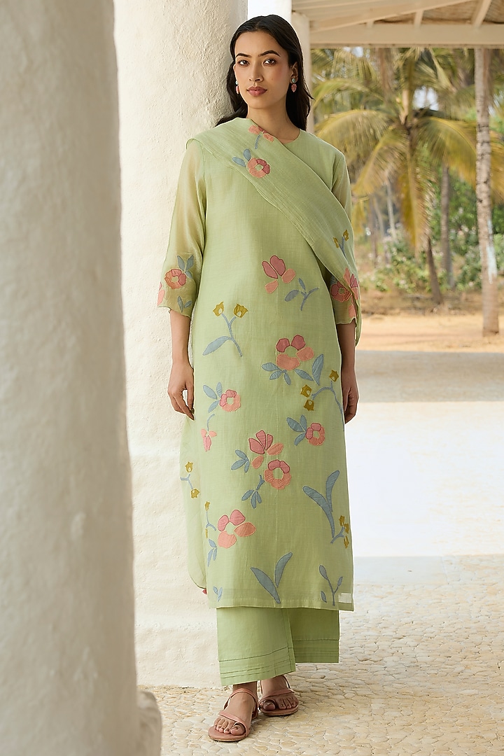 Lime Muslin Cotton Applique Embroidered Kurta Set by Vaayu at Pernia's Pop Up Shop