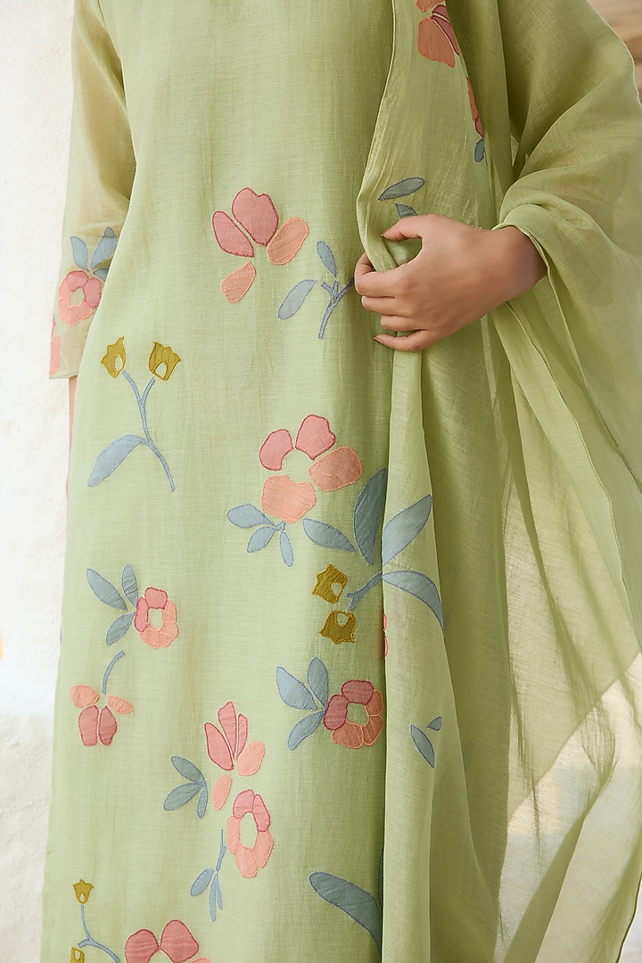 Lime Muslin Cotton Applique Embroidered Kurta Set by Vaayu at Pernia's Pop Up Shop