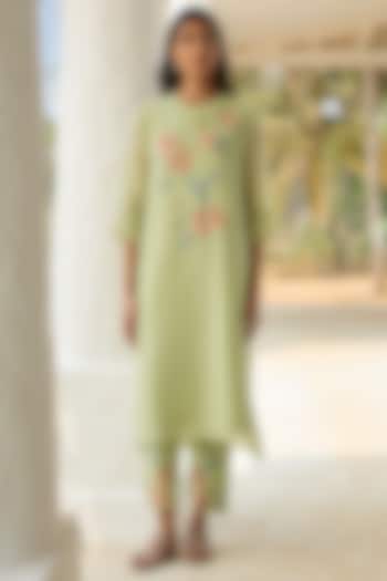 Lime Muslin Cotton Applique Embroidered Kurta Set by Vaayu at Pernia's Pop Up Shop