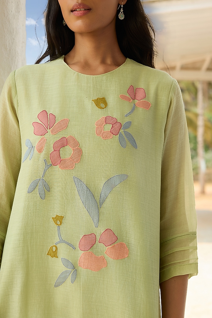 Lime Muslin Cotton Applique Embroidered Kurta Set by Vaayu at Pernia's Pop Up Shop