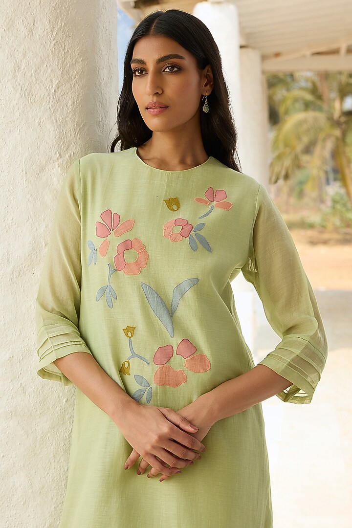 Lime Muslin Cotton Applique Embroidered Kurta Set by Vaayu at Pernia's Pop Up Shop