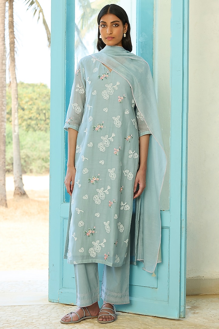 Sky Blue Muslin Cotton Thread Embroidered Kurta Set by Vaayu at Pernia's Pop Up Shop