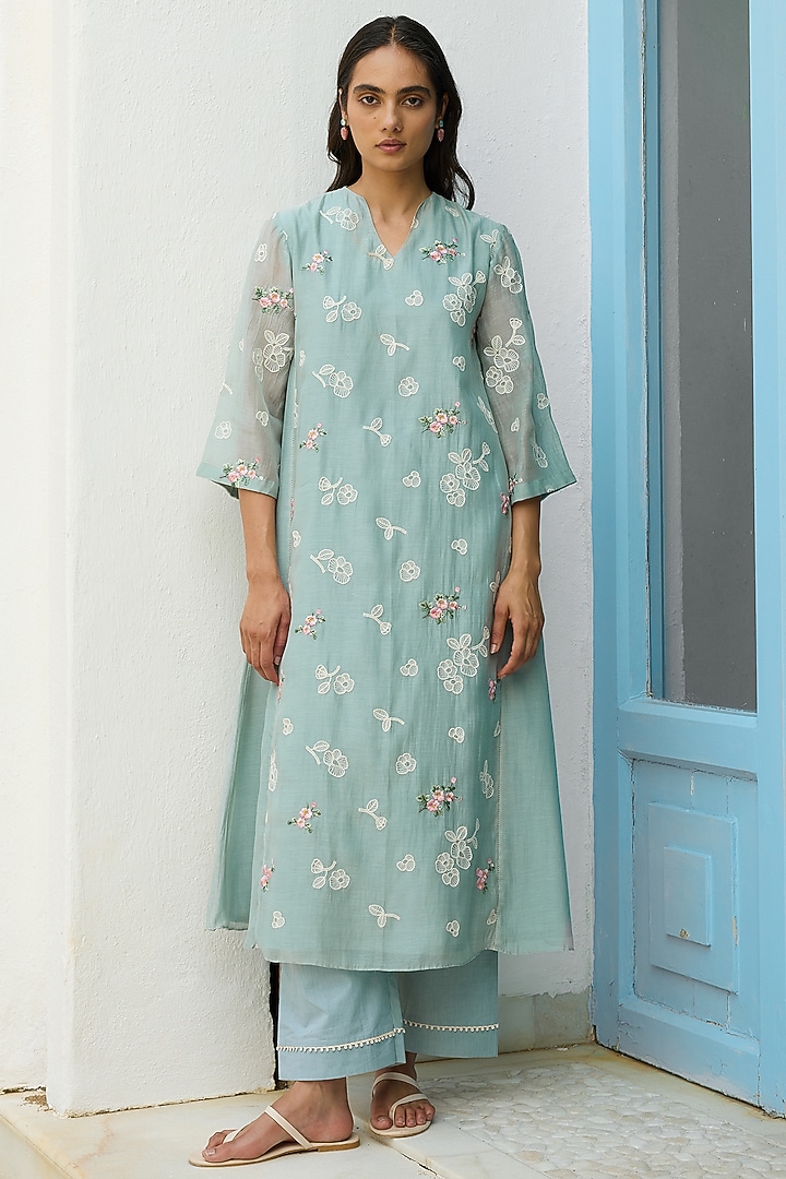 Sky Blue Muslin Cotton Thread Embroidered Kurta Set by Vaayu at Pernia's Pop Up Shop