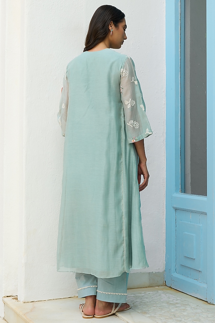 Sky Blue Muslin Cotton Thread Embroidered Kurta Set by Vaayu at Pernia's Pop Up Shop