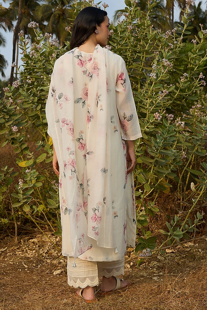 Ivory Muslin Cotton Floral Printed Kurta Set by Vaayu at Pernia's Pop Up Shop