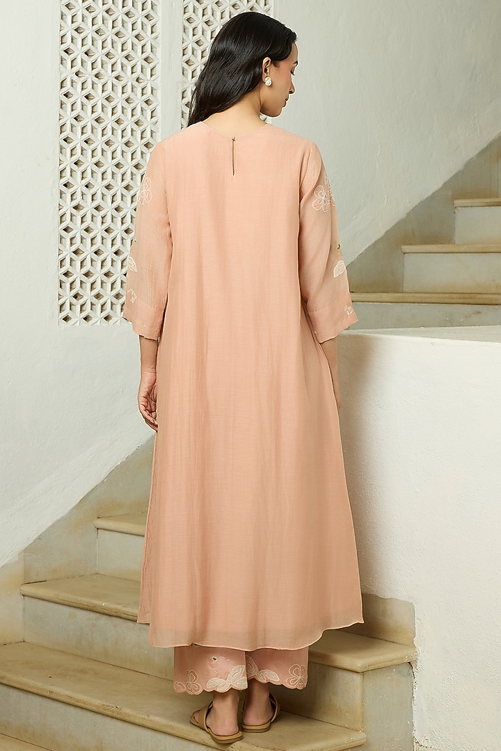 Blossom Pink Muslin Cotton Applique Embroidered Kurta Set by Vaayu at Pernia's Pop Up Shop