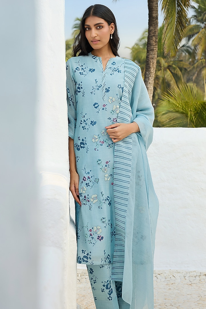 Sky Blue Muslin Cotton Printed & Applique Embroidered Kurta Set by Vaayu at Pernia's Pop Up Shop