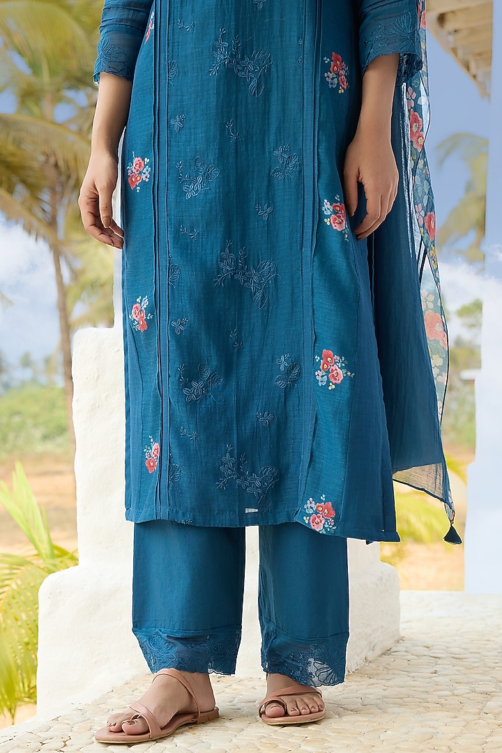 Sapphire Muslin Cotton Printed & Thread Embroidered Kurta Set by Vaayu at Pernia's Pop Up Shop