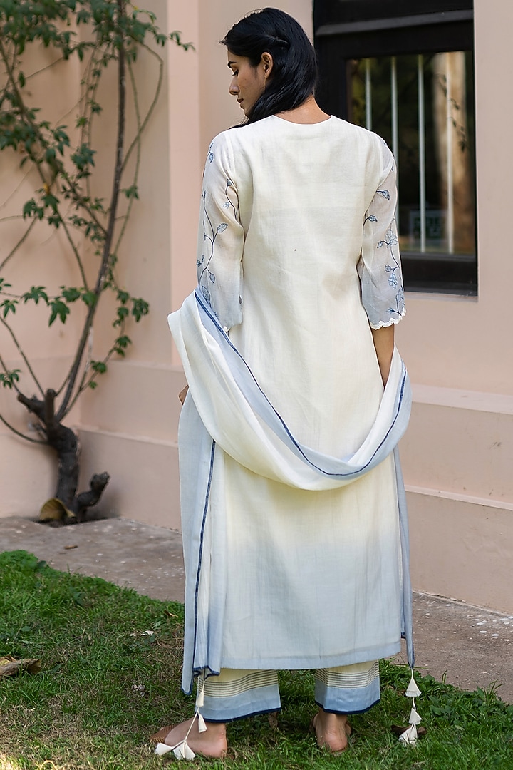 Pearl White Floral Embroidered Kurta Set by Vaayu at Pernia's Pop Up Shop