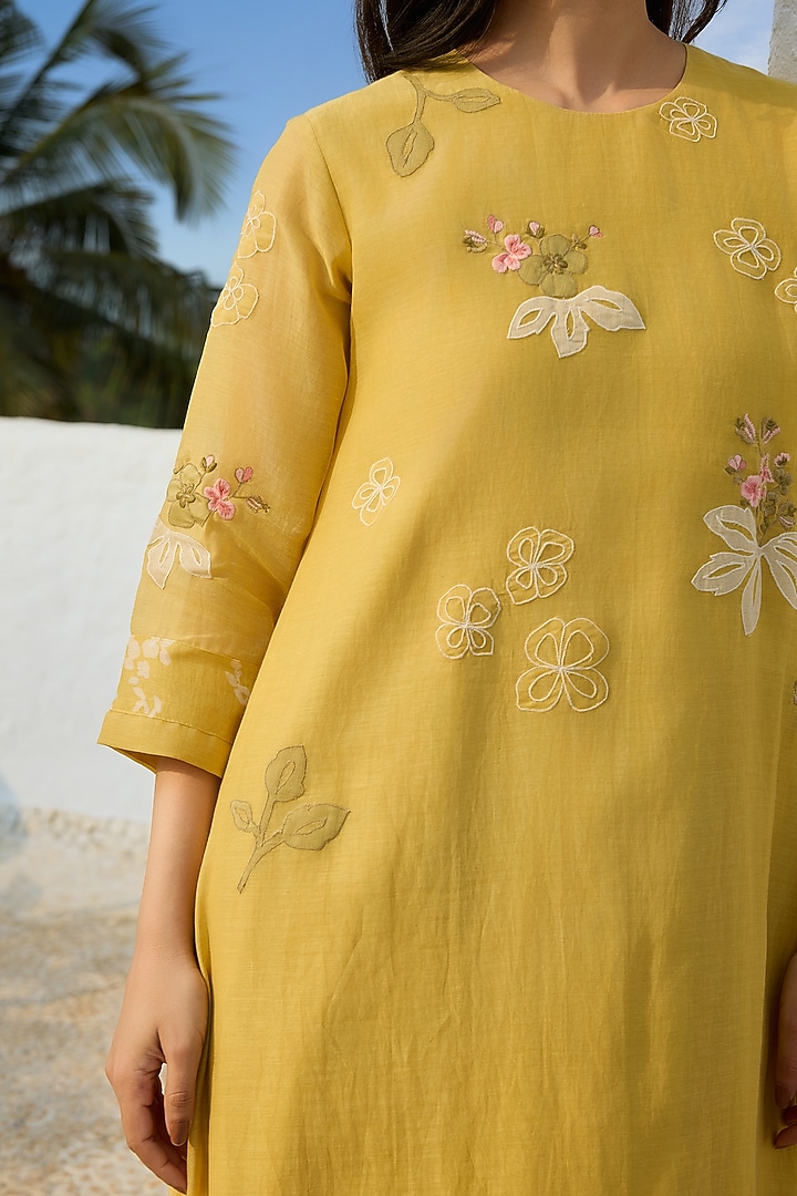 Rue-Colored Muslin Cotton Floral Embroidered Tunic Set by Vaayu at Pernia's Pop Up Shop