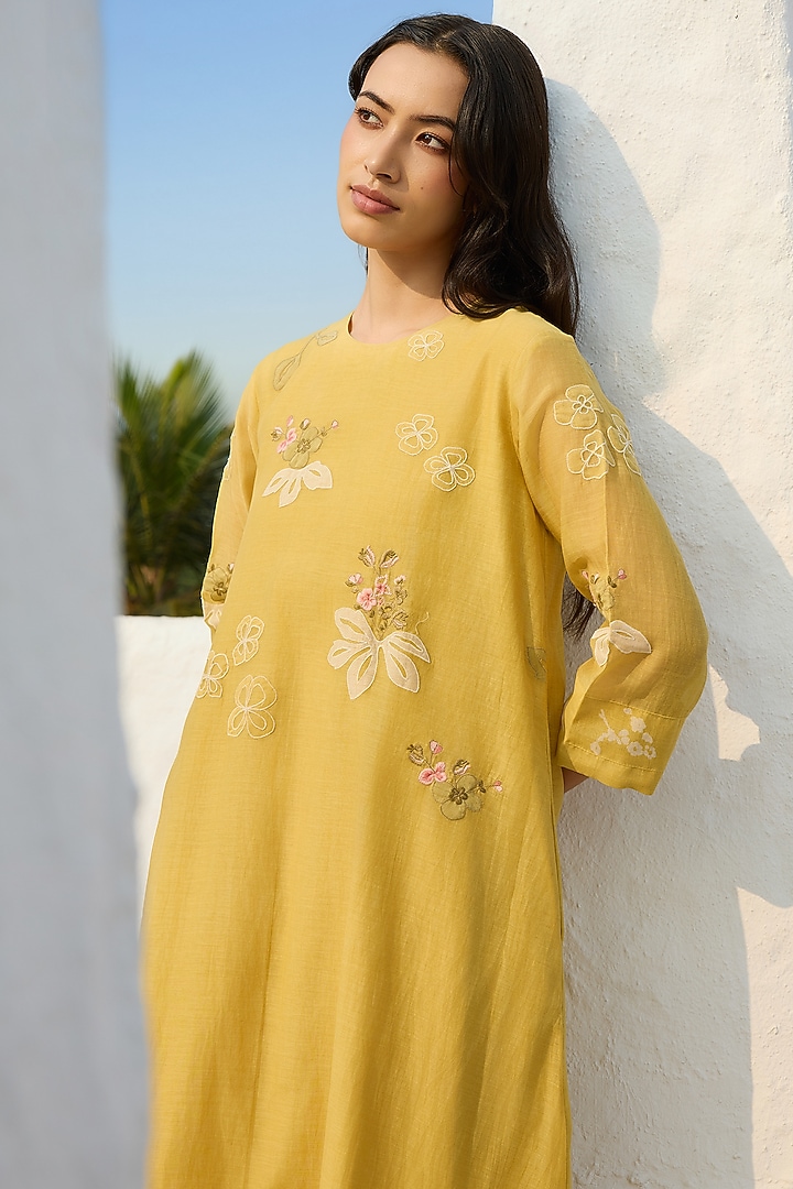 Rue-Colored Muslin Cotton Floral Embroidered Tunic Set by Vaayu at Pernia's Pop Up Shop