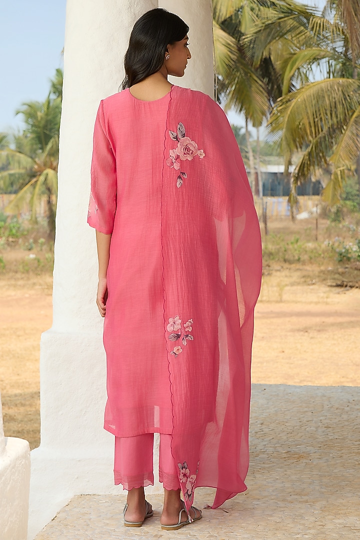 Rose-Colored Muslin Cotton Applique Embroidered Kurta Set by Vaayu at Pernia's Pop Up Shop