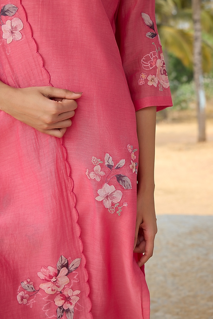 Rose-Colored Muslin Cotton Applique Embroidered Kurta Set by Vaayu at Pernia's Pop Up Shop