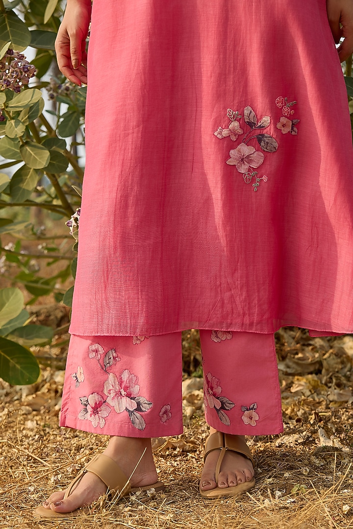 Rose-Colored Muslin Cotton Applique Embroidered Tunic Set by Vaayu at Pernia's Pop Up Shop