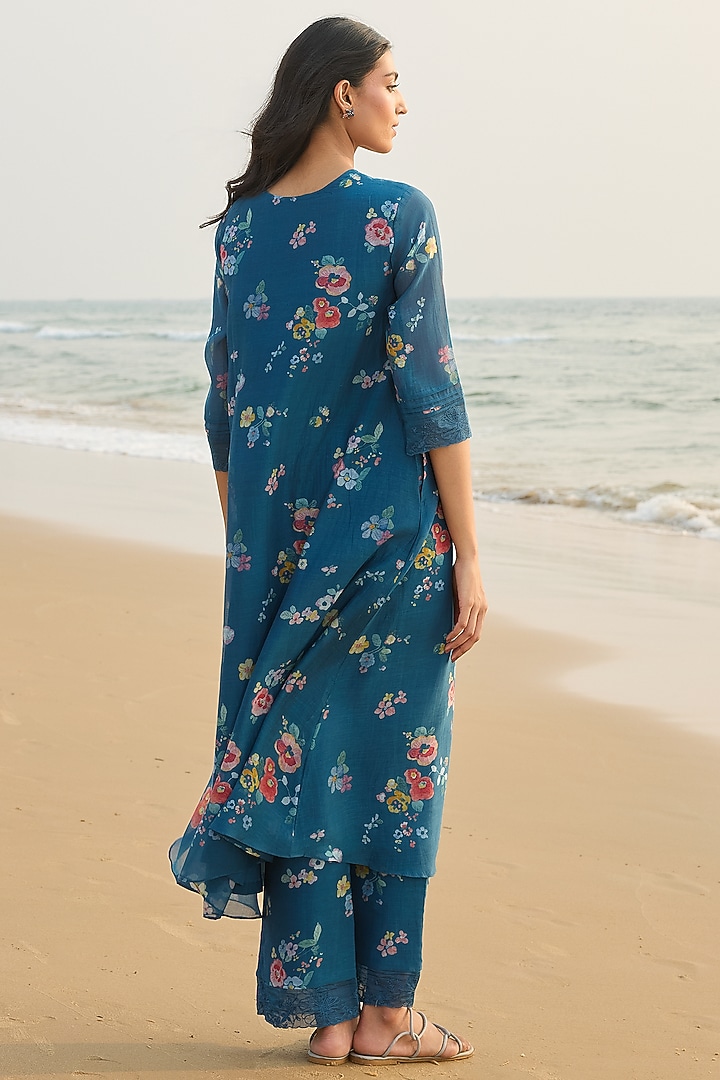 Sapphire Muslin Cotton Printed & Thread Embroidered Kurta Set by Vaayu at Pernia's Pop Up Shop