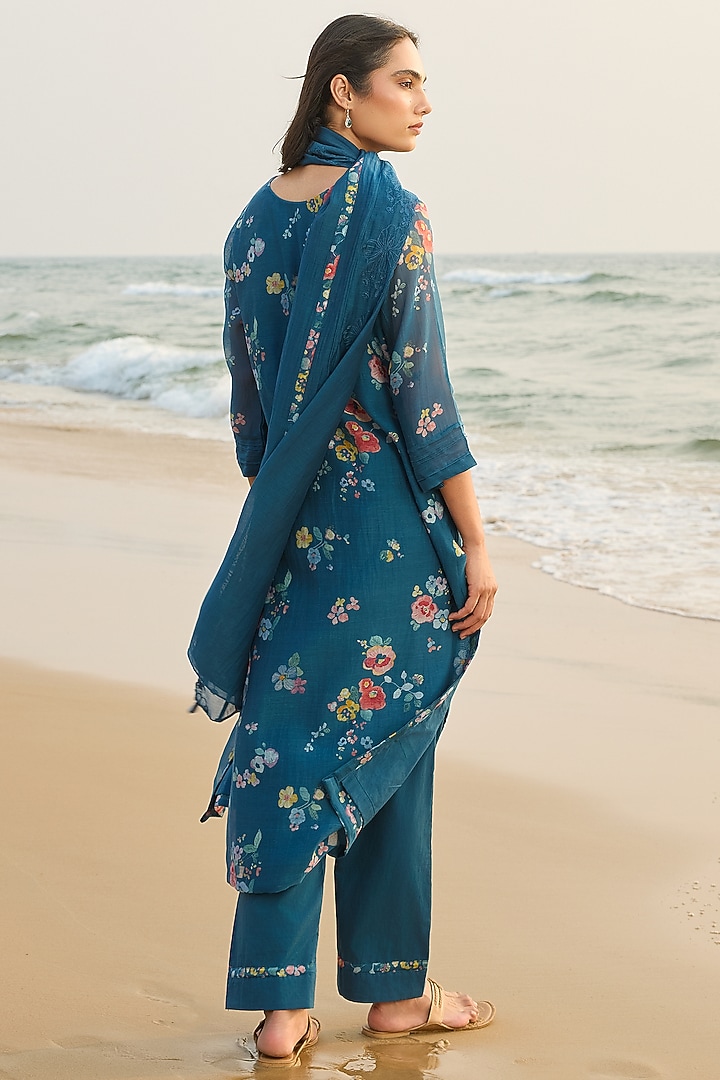 Sapphire Muslin Cotton Printed Kurta Set by Vaayu at Pernia's Pop Up Shop
