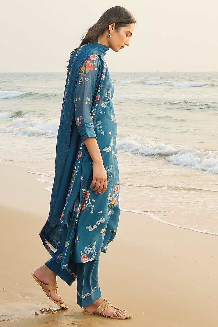 Sapphire Muslin Cotton Printed Kurta Set by Vaayu at Pernia's Pop Up Shop