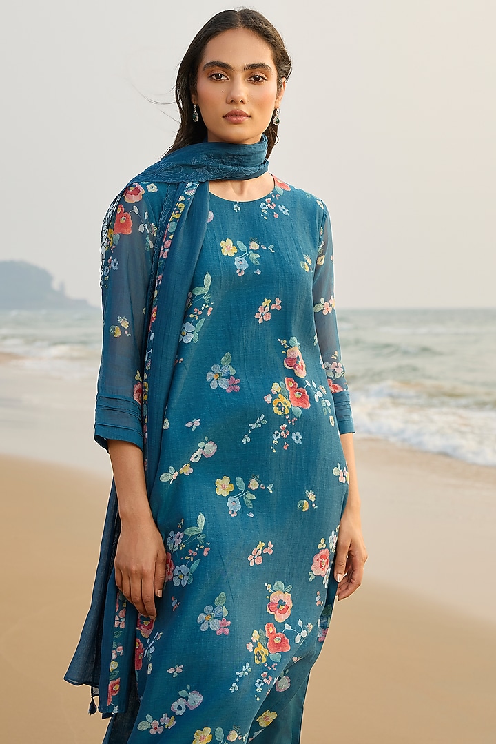 Sapphire Muslin Cotton Printed Kurta Set by Vaayu at Pernia's Pop Up Shop