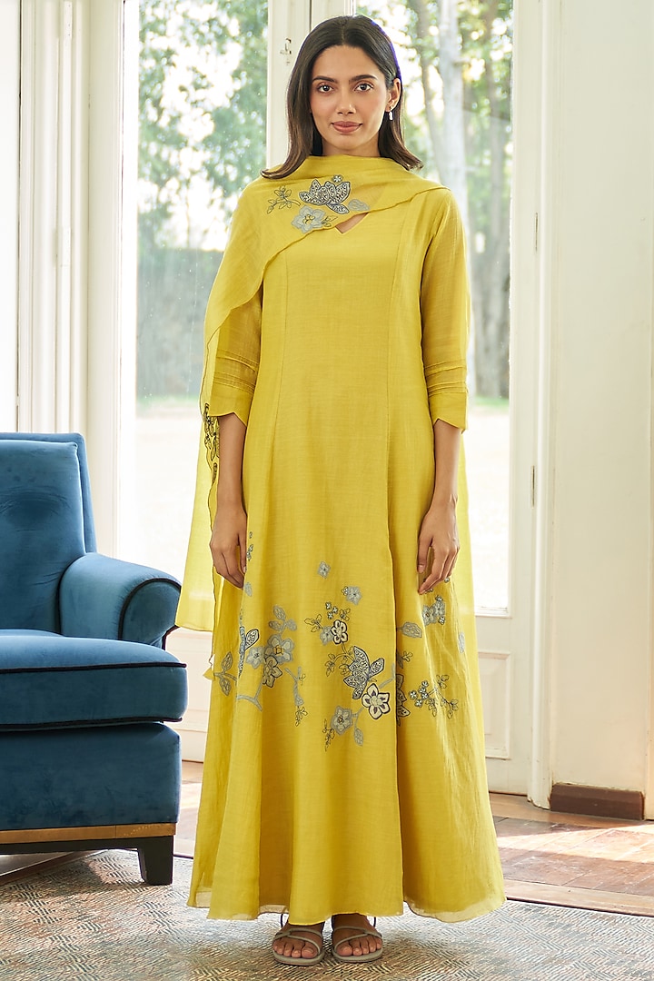Daffodil Muslin Cotton Floral Applique Work Party Wear Anarkali Set by Vaayu at Pernia's Pop Up Shop