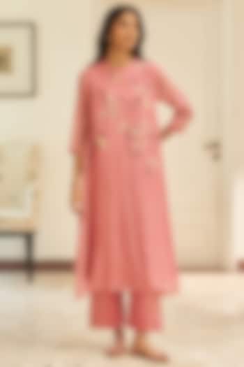 Peony Pink Muslin Cotton Floral Applique Work Kurta Set by Vaayu at Pernia's Pop Up Shop