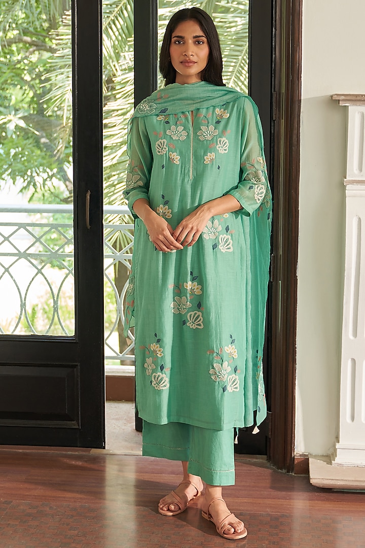 Mint Green Muslin Cotton Floral Applique Work Kurta Set by Vaayu at Pernia's Pop Up Shop