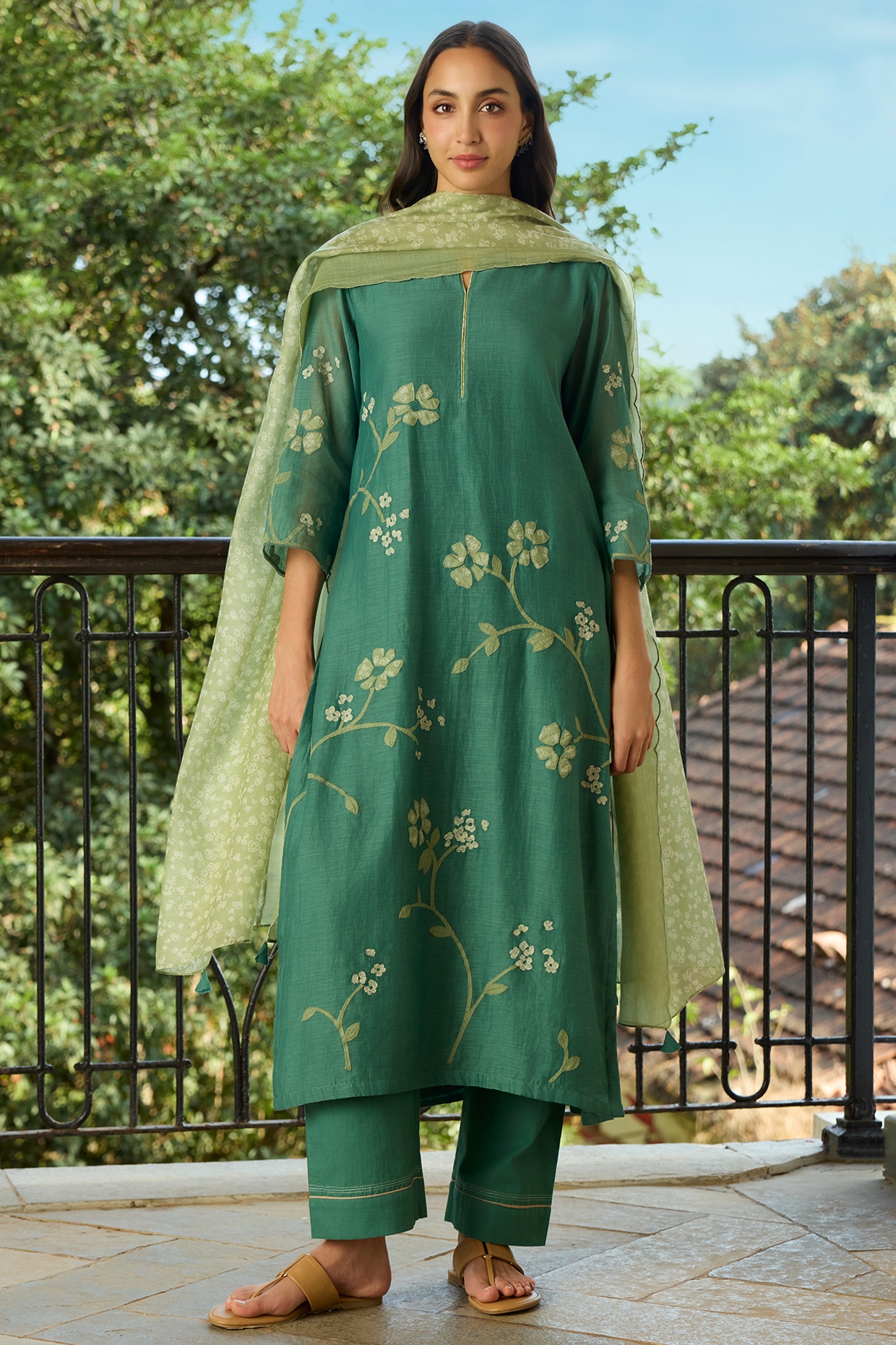Vaayu Jade Green Muslin Cotton Applique Embroidered Kurta Set