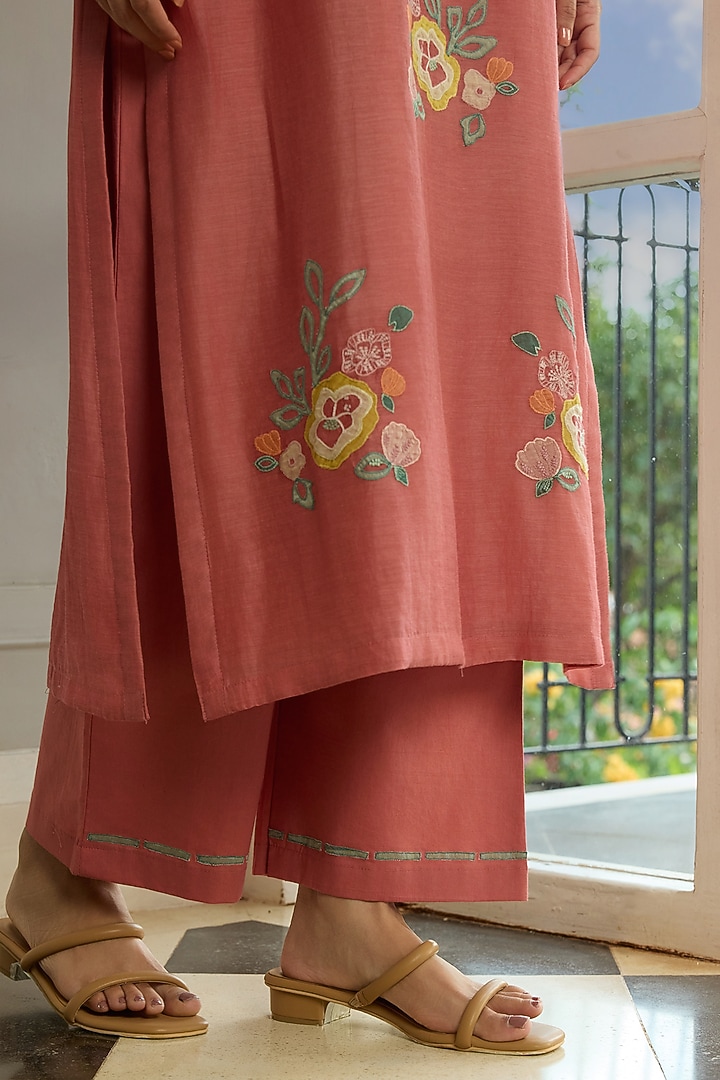 Blush Muslin Cotton Floral Applique Embroidered Kurta Set by Vaayu at Pernia's Pop Up Shop