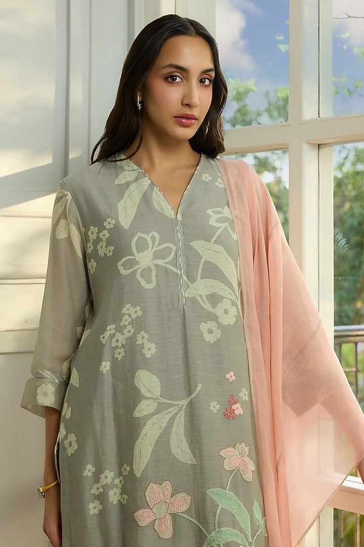 Slate-Colored Muslin Cotton Thread Embroidered Kurta Set by Vaayu at Pernia's Pop Up Shop