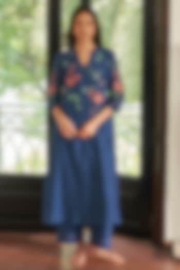 Ocean Blue Muslin Cotton Floral Applique Kurta Set by Vaayu at Pernia's Pop Up Shop