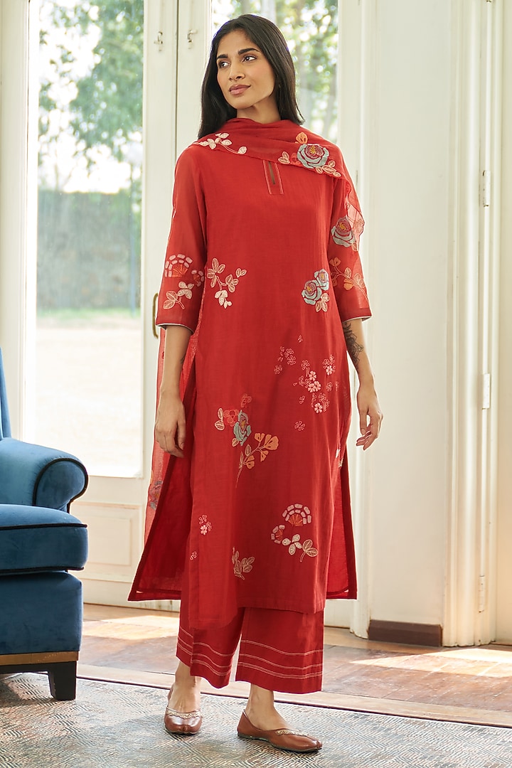Poppy Red Muslin Cotton Floral Thread & Applique Work Kurta Set by Vaayu at Pernia's Pop Up Shop