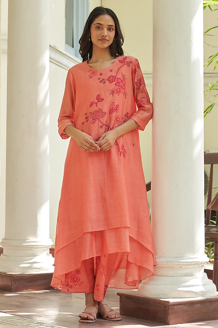 Hibiscus Muslin Cotton Printed & Embroidered Kurta Set by Vaayu at Pernia's Pop Up Shop
