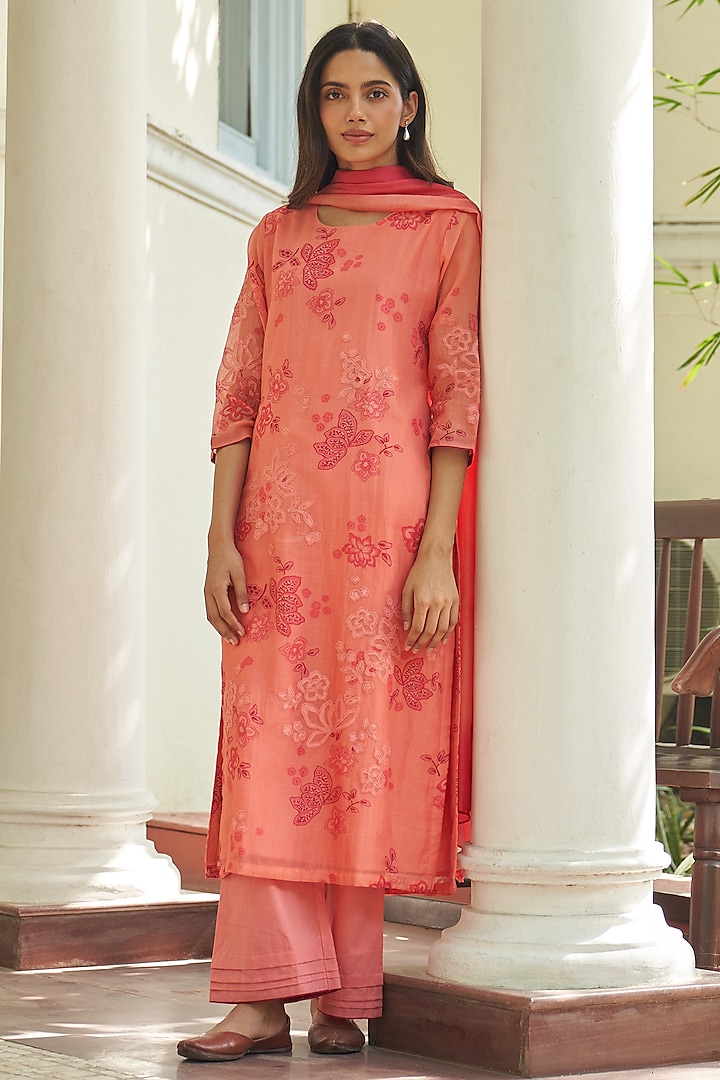 Hibiscus Muslin Cotton Floral Printed & Embroidered Kurta Set by Vaayu at Pernia's Pop Up Shop