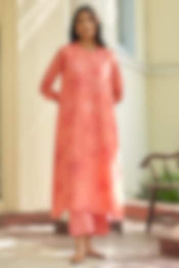 Hibiscus Muslin Cotton Floral Embroidered Kurta Set by Vaayu at Pernia's Pop Up Shop