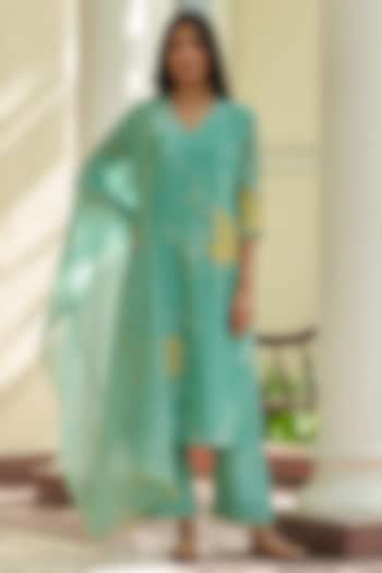 Mint Muslin Cotton Printed & Embroidered Kurta Set by Vaayu at Pernia's Pop Up Shop