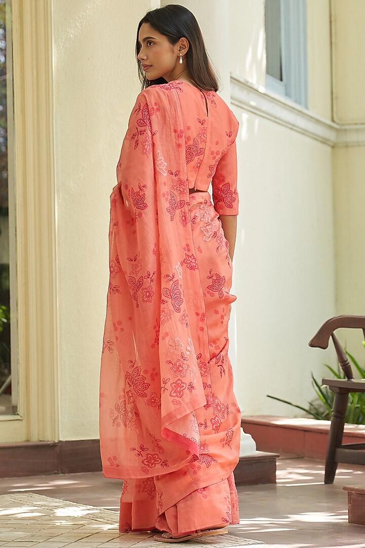 Hibiscus-Colored Muslin Cotton Floral Embroidered Party Wear Saree Set by Vaayu at Pernia's Pop Up Shop