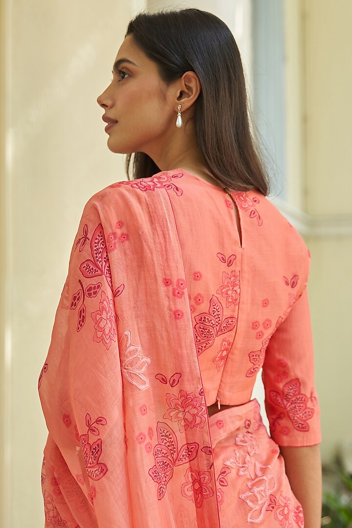 Hibiscus-Colored Muslin Cotton Floral Embroidered Party Wear Saree Set by Vaayu at Pernia's Pop Up Shop