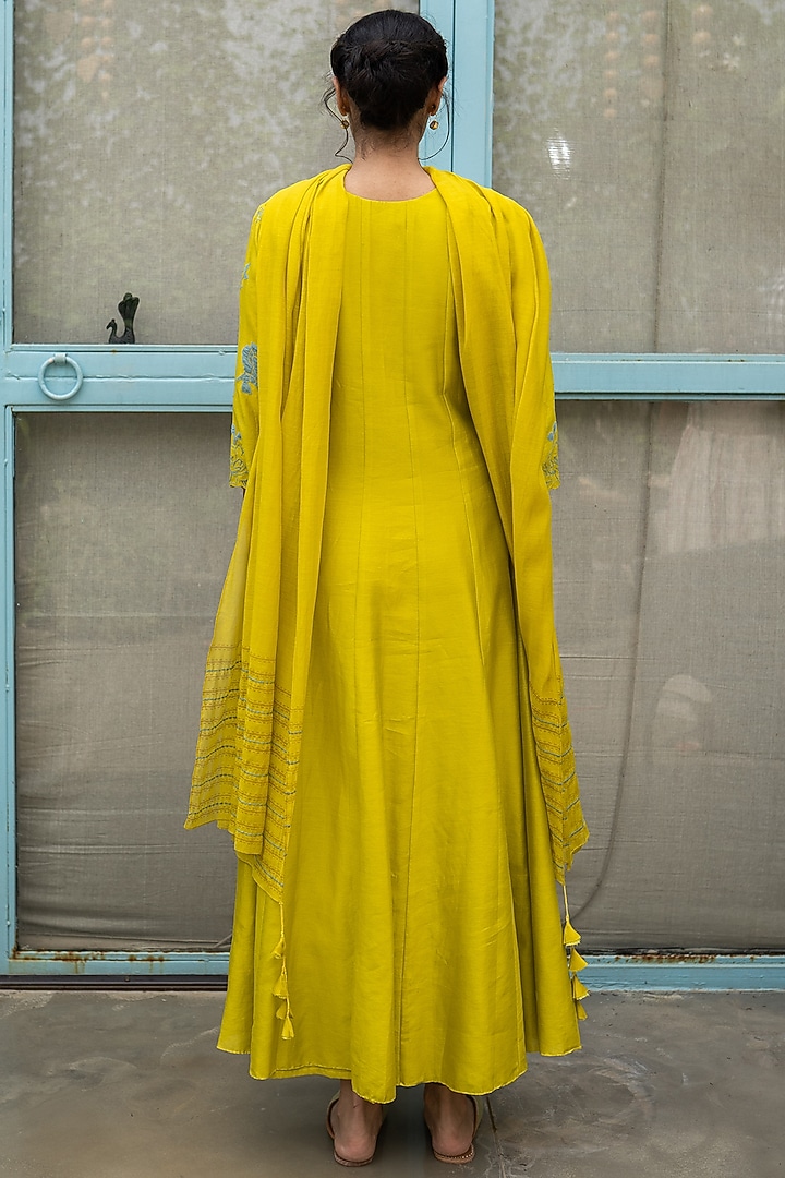 Daffodil Applique Embroidered Anarkali Set by Vaayu at Pernia's Pop Up Shop