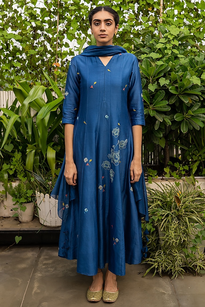 Sapphire Blue Thread Embroidered Anarkali Set by Vaayu
